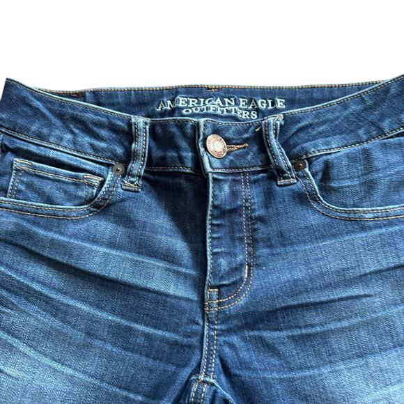 American Eagle Outfitters AE Denim Midi Jeans Shorts Stretch Raw Hem Dark Wash 4 - Picture 2 of 13